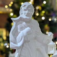 Load image into Gallery viewer, 4 piece Holy Family nativity set - white ceramic