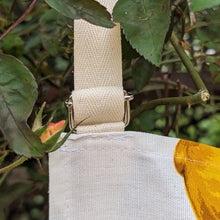 Load image into Gallery viewer, Cotton apron - frutti di bosco (fruit of the forest)
