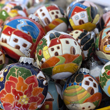 Load image into Gallery viewer, Christmas tree ornament - large (8cm) - Tuscan scenes
