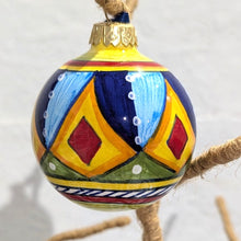 Load image into Gallery viewer, Christmas ornament - medium (6cm) - various, round Fav
