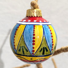 Load image into Gallery viewer, Christmas ornament - medium (6cm) - various, round Fav
