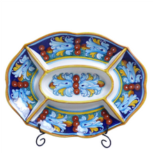 Load image into Gallery viewer, Large oval antipasto platter (38cmx27cm) - scalloped edges - Giglio
