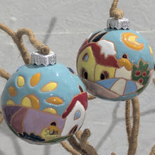 Load image into Gallery viewer, Christmas tree ornament - large (8cm) - Tuscan scenes
