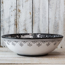 Load image into Gallery viewer, Large serving bowl (30cm) - Nero
