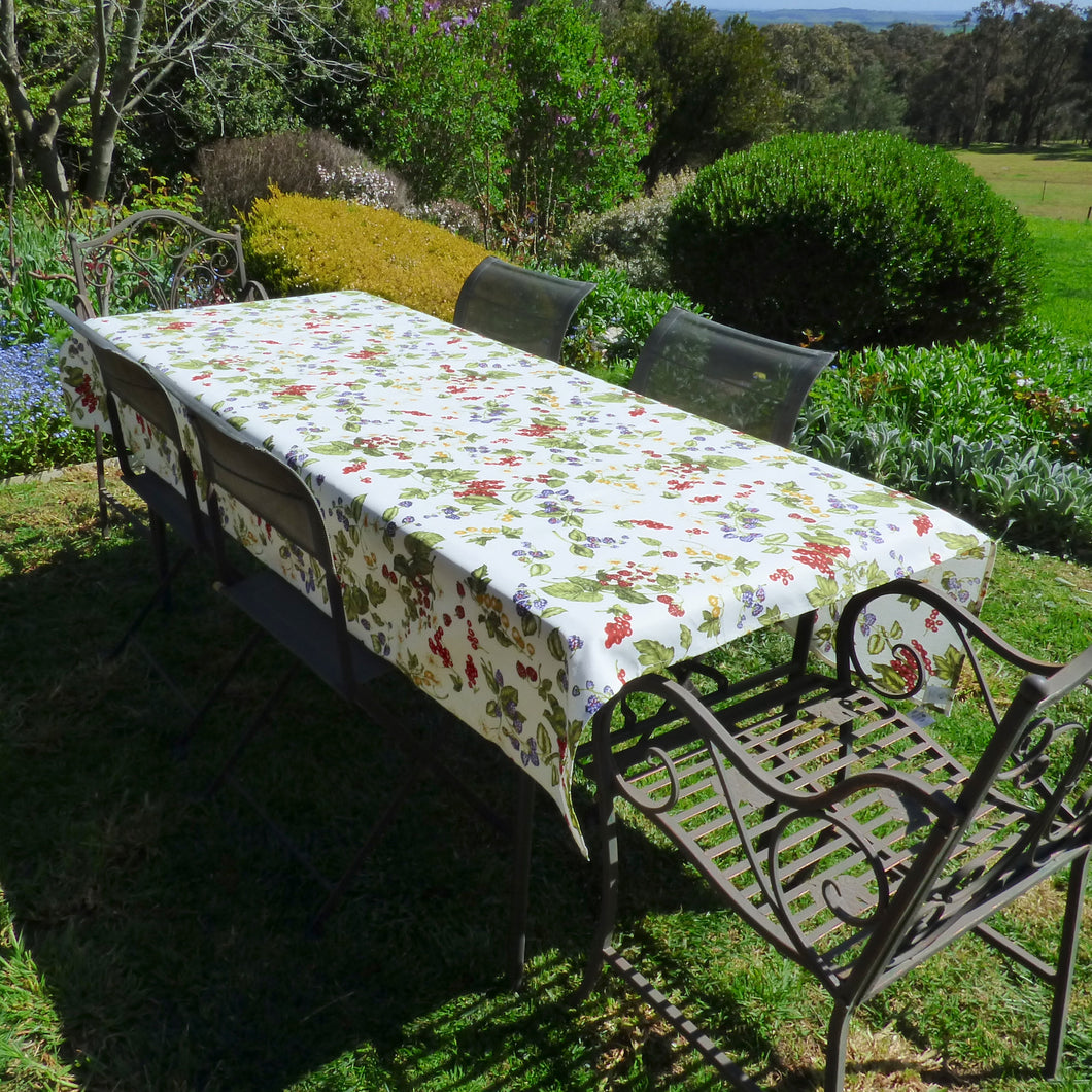 Rectangular cotton tablecloth - 135x190cm - 'frutti di bosco' (fruit of the forest)